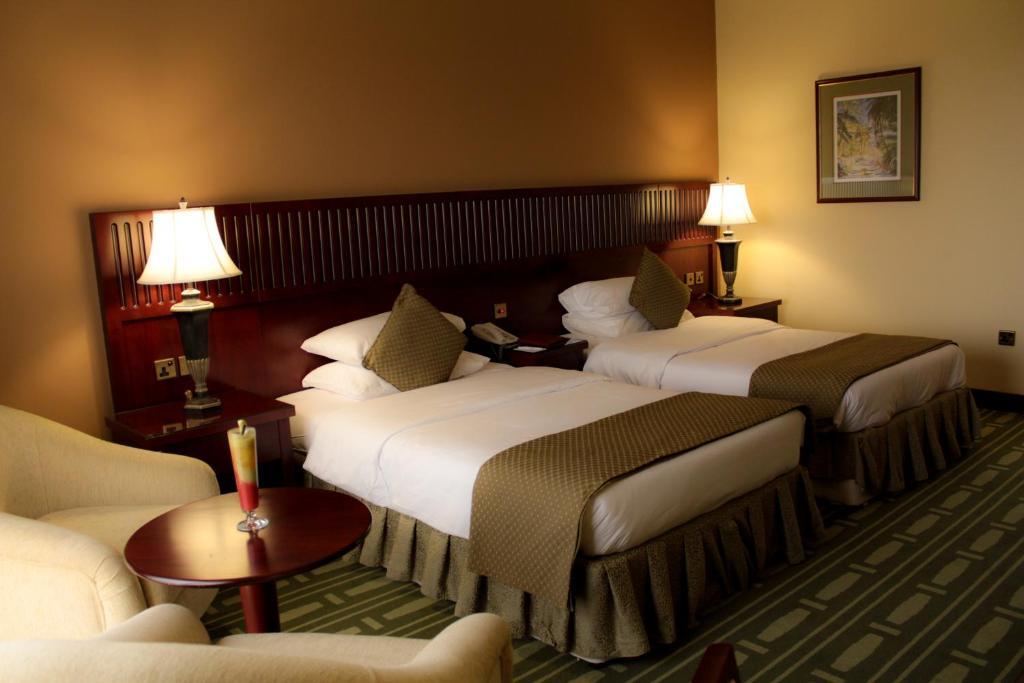 Golden Tulip Khatt Springs Resort & Spa 라스알카이마 객실 사진